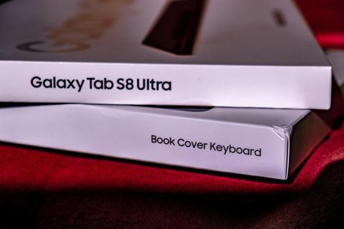Samsung Galaxy Tab S8 Ultra Wi-Fi 128GB  Book Cover Keyboard