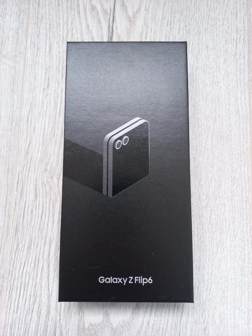 Samsung Galaxy Z Fip6 256 GB in ongeopende doos.