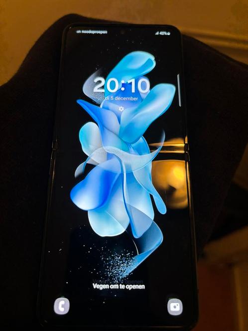 Samsung Galaxy Z Flip 4