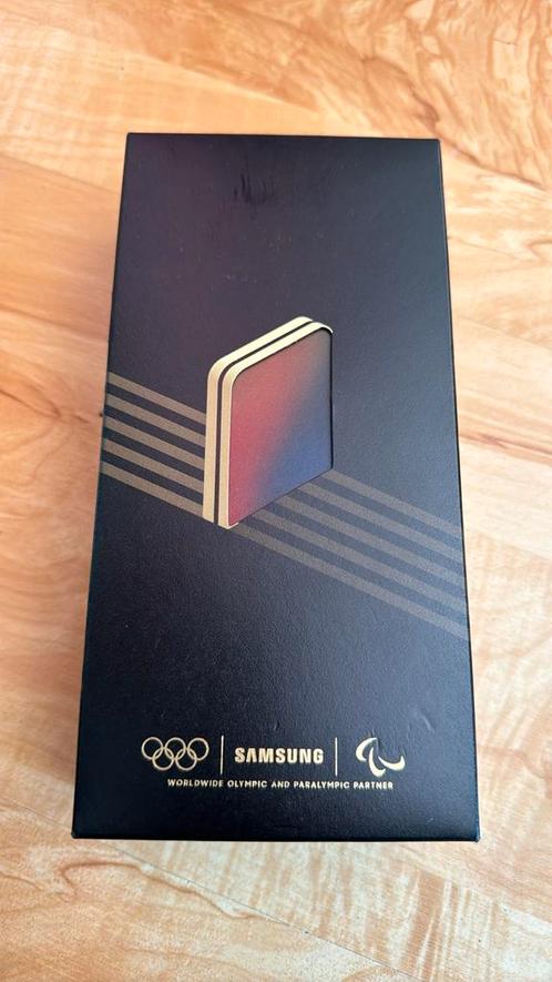 Samsung Galaxy Z flip 6 Olympic Edition