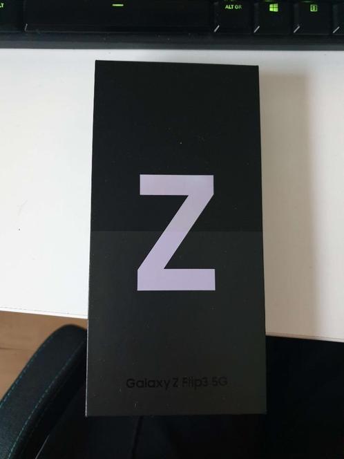 Samsung Galaxy Z Flip3 5G - 256GB - Lavender