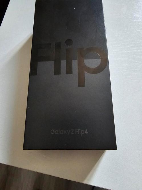 Samsung Galaxy Z Flip4