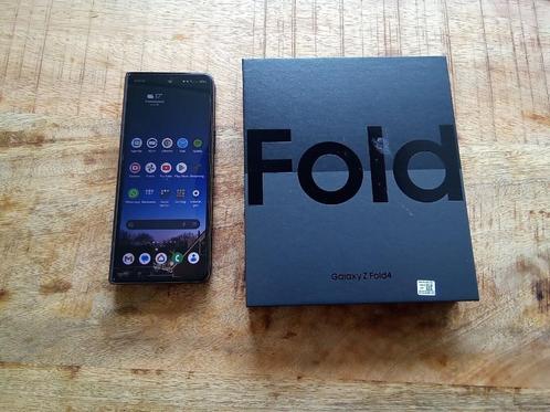 Samsung Galaxy Z Fold 4