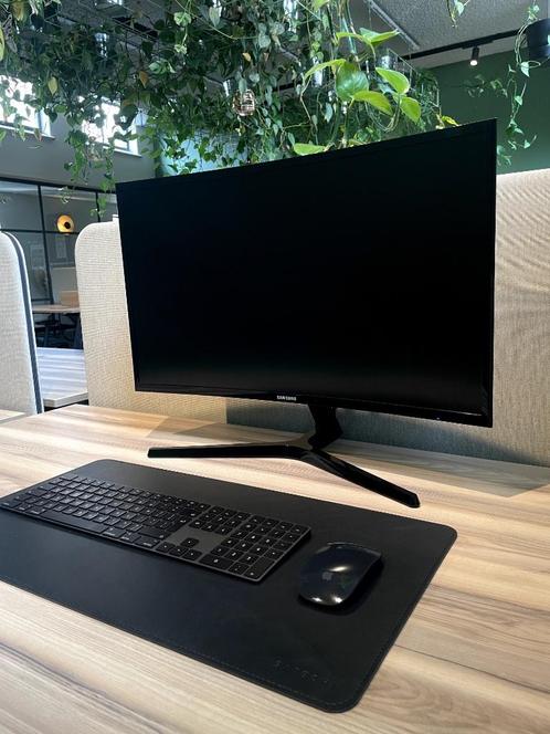 Samsung LS 27 inch Curved Monitor Display