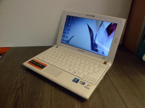 Samsung N120 Mini Laptop