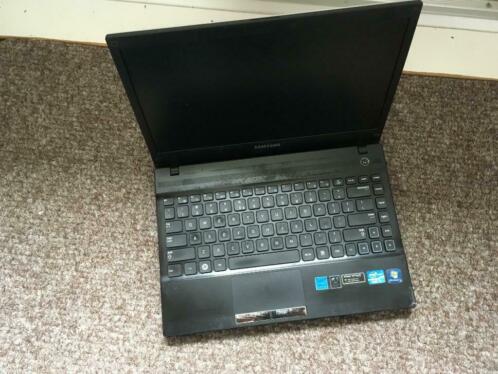 Samsung np300v3a, i5-2450M, 13.3 inch, 4GB, 250GB