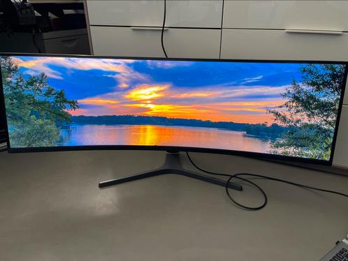 Samsung Odyssey G9 49 inch Widescreen curved QLED monitor