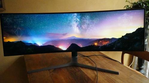 Samsung QLED ultra-wide monitor 49 inch type C49HG90DMU