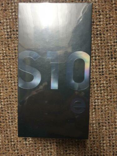 Samsung s10 e Splinternew Geseald prism black