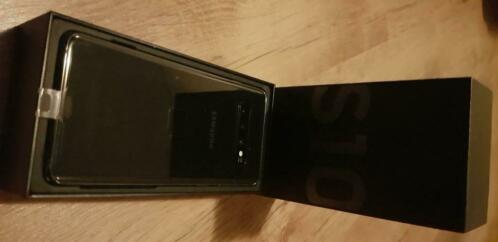 Samsung S10a geheel nieuw in doos  oordopjes (geen oplader)
