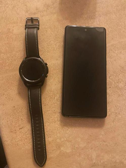 Samsung s20FE met Samsung smartwatch galaxy3