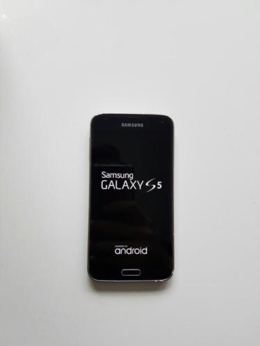 Samsung S5 16gb. SIMLOCK VRIJ. met Lederen hoes  oplader.