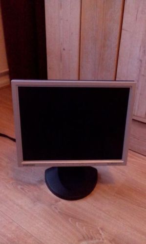 Samsung syncmaster 151N silver 