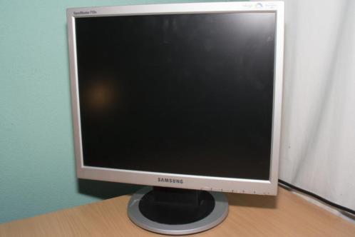 Samsung Syncmaster 710N - 17034 TFT monitor