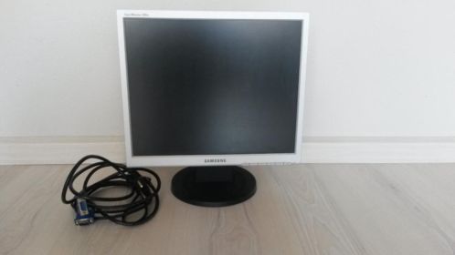 Samsung SyncMaster 720n