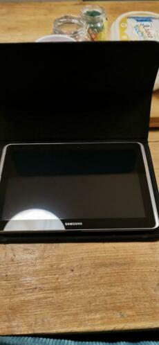 Samsung tab 2, 10,1 inch, 16 gb. Oplader en beschermhoes