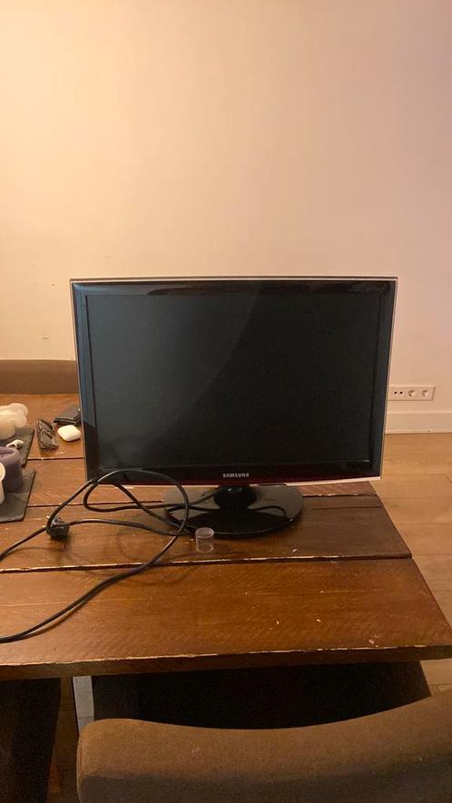 Samsung TVMonitor met dubbele HDMI kabel