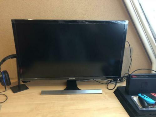 Samsung U28E590D 4K monitor 1ms 60hz