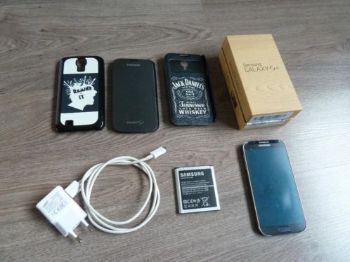 Samung Galaxy S4 met accessoires 