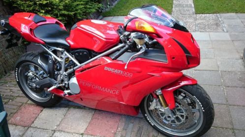Schitterende Ducati 999 Testatretta (2003)