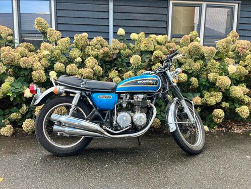 Schitterende oldtimer Honda CB500 met mooie 4 in 4 uitlaten