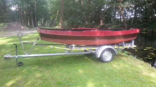 Schouw boot met trailer 