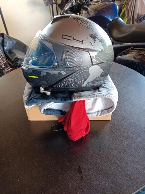 Schuberth C4 pro magnitudo zilver m L 59