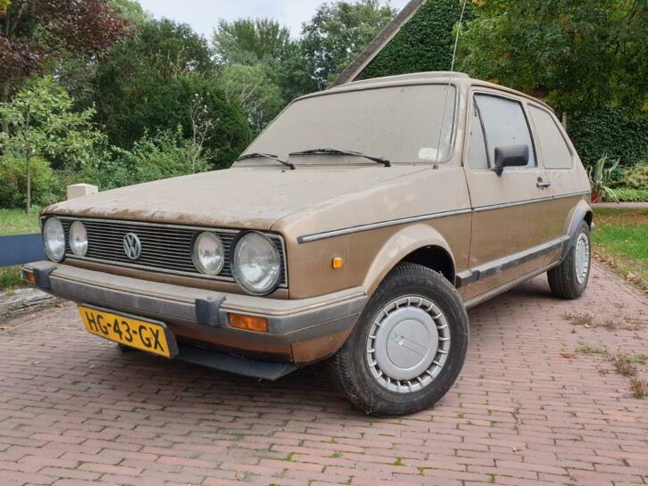 SchuurvondstBarnfind Golf1 1.6 GLD 30 jaar binnen gestaan