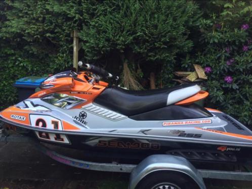 Sea Doo RXP 255 met maar 105 vaaruren