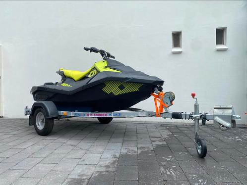 Sea Doo spark Trixx 3up  Inclusief trailer  5 uur 