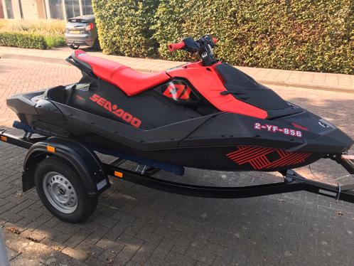 Sea doo spark trixx 3up waterscooter 16 uur inc jetloader