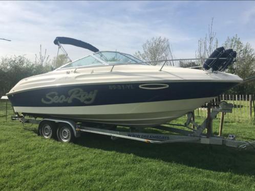 Sea ray 215 express cruiser