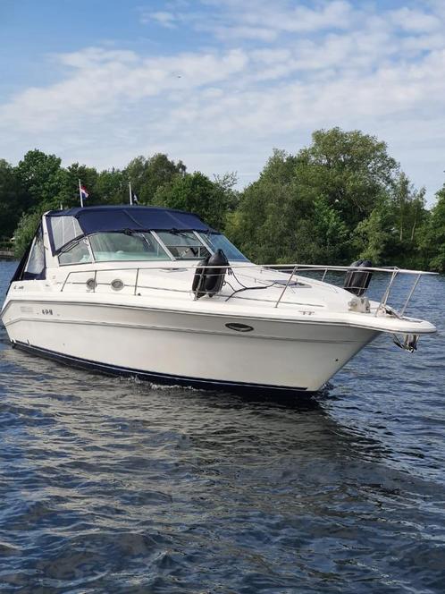 Sea Ray 330 Express Cruiser