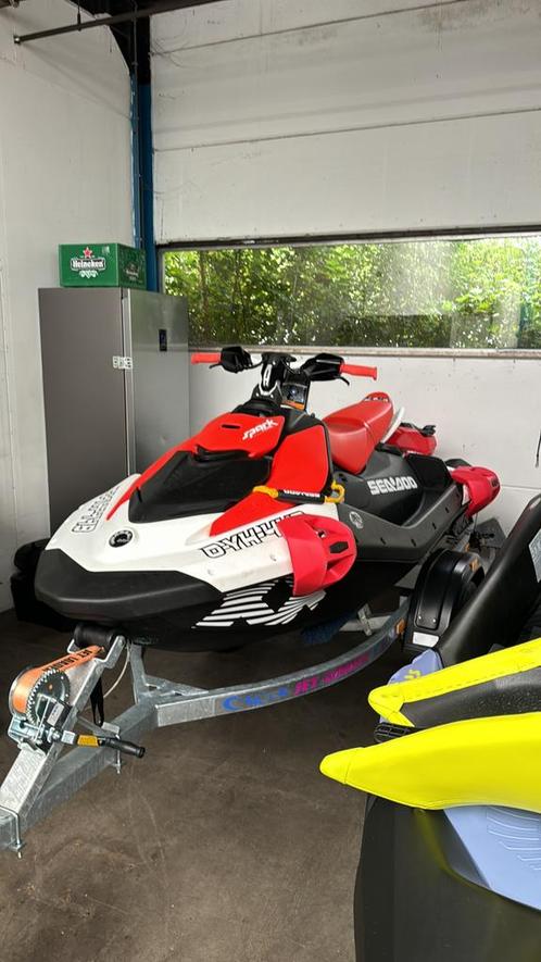 Seadoo Spark 3-UP Incl. Led trailer , Fenders , Storage Box