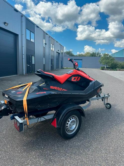 Seadoo Spark Trixx 2up 2022 16uur