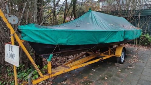 Seahorse  sailhorse zeilboot met dekzeil en trailer
