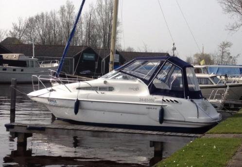 Sealine S240 Senator