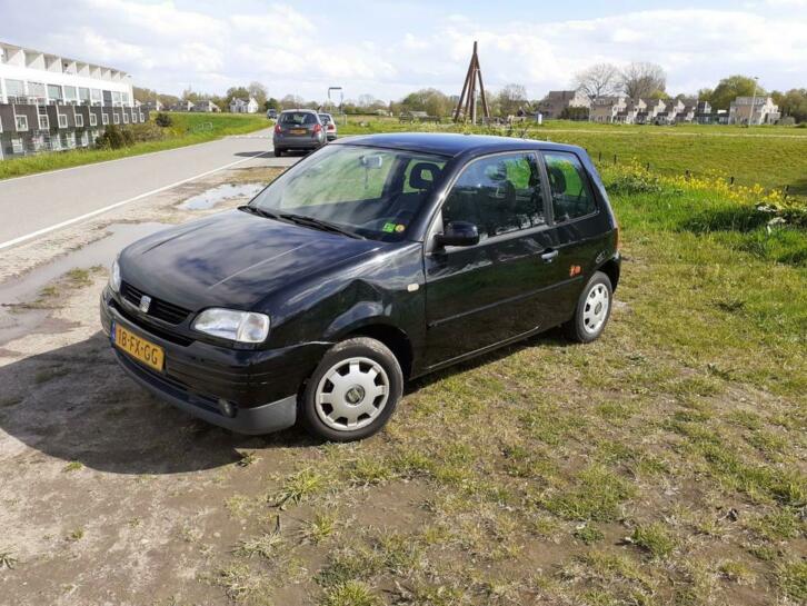 Seat Arosa 1.0 37KW 2000 Zwart