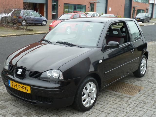 Seat Arosa 1.4i,bj.2003,nieuwe APK, NAP,nieuwe distributie.