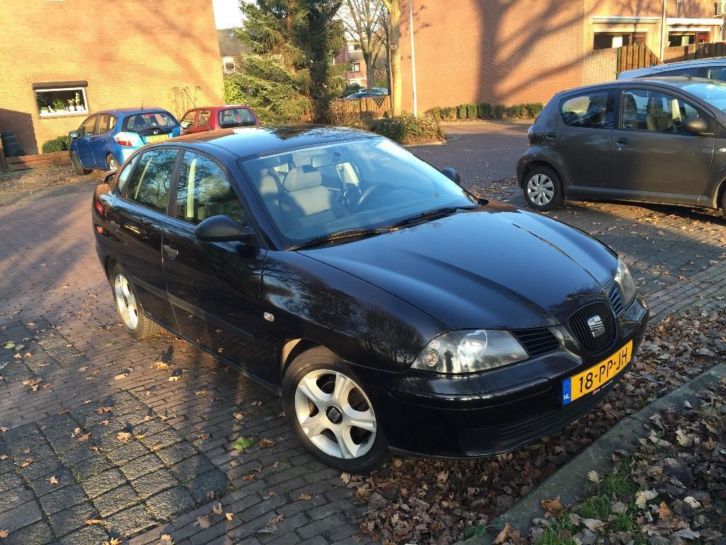 Seat Cordoba 1.4 16V 55KW 2004 Zwart