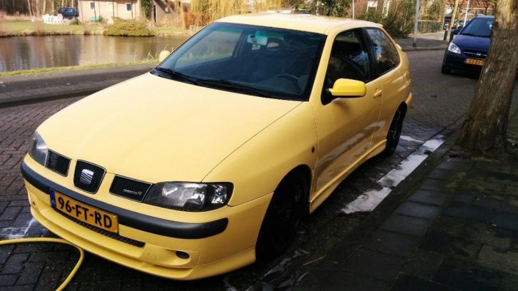 Seat Cordoba 1.8 Cupra Turbo 20V SX 2000 Geel