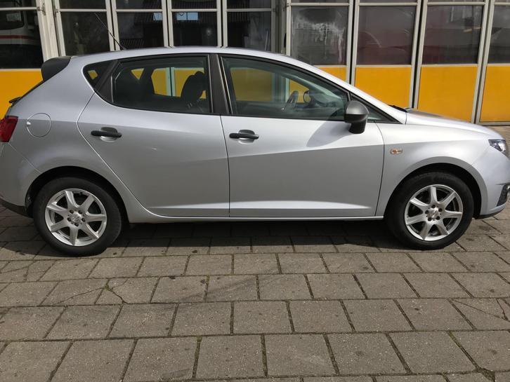 Seat Ibiza 1.2 TDI 55KW Ecomotive 2011 Grijs 2e eigenaar