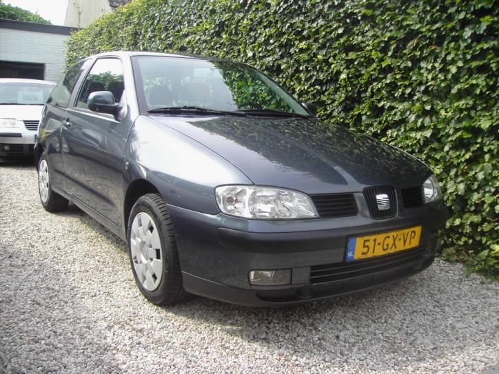 Seat Ibiza 1.4 16v 3drs. Signo Airco, Nieuwe APK (bj 2001)