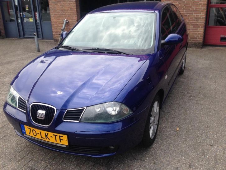 Seat Ibiza 1.4 16V 74KW 2003 Blauw AIRCO