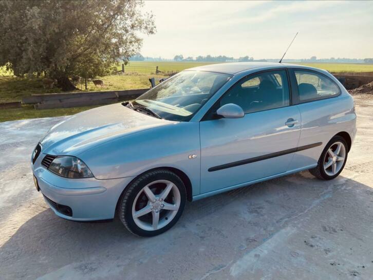 Seat Ibiza 1.4 16V 74KW 2005 Blauw