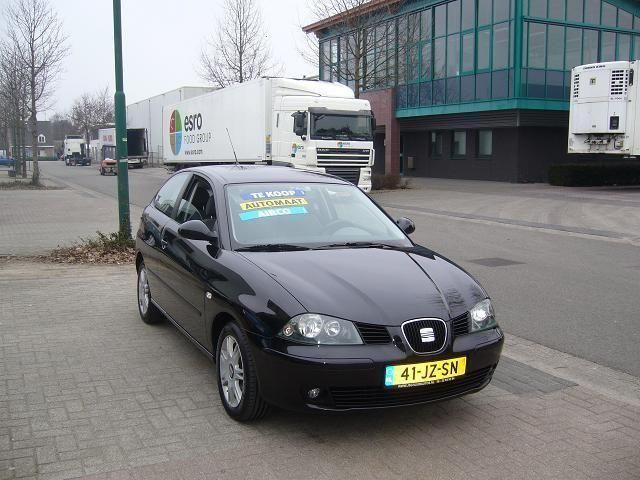 Seat Ibiza 1.4 16V AUTOMAAT 3 DEURS SIGNO SPORT (bj 2002)