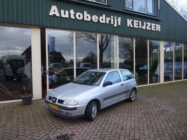 Seat Ibiza 1.4-16V S nieuwe apk-airco-trekh