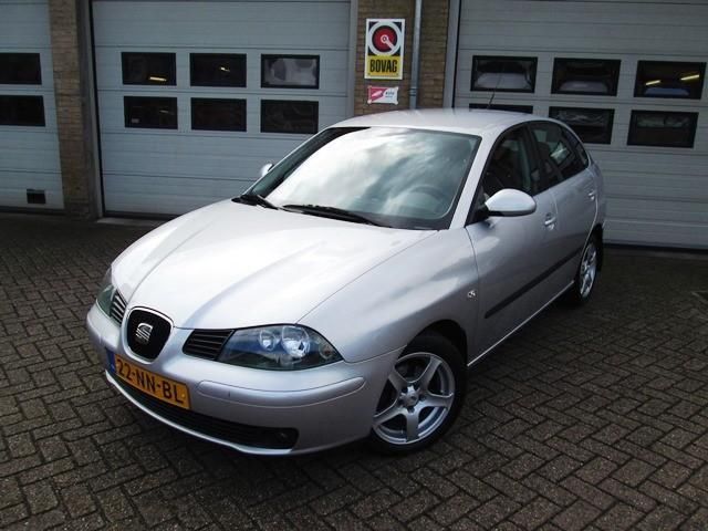 Seat Ibiza 1.4-16V Stella (bj 2003, automaat)