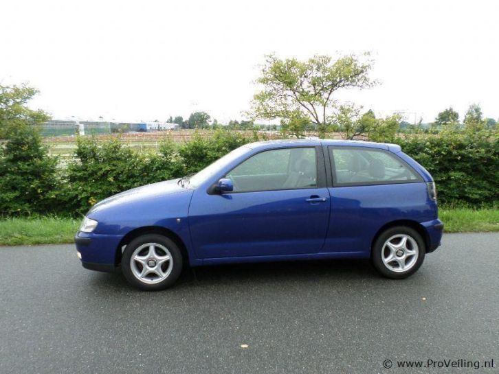 Seat Ibiza 1.4 bj 2001 vanaf 900 euro bij ProVeiling