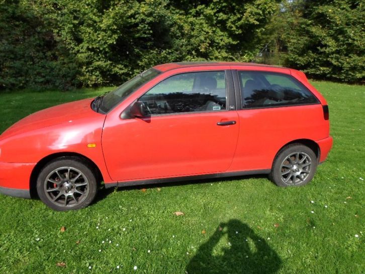 Seat Ibiza 1.6 55KW 1999 Rood